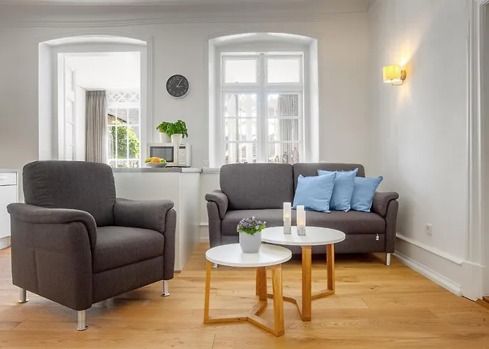 Gutshaus No2 * Heiligenhafen